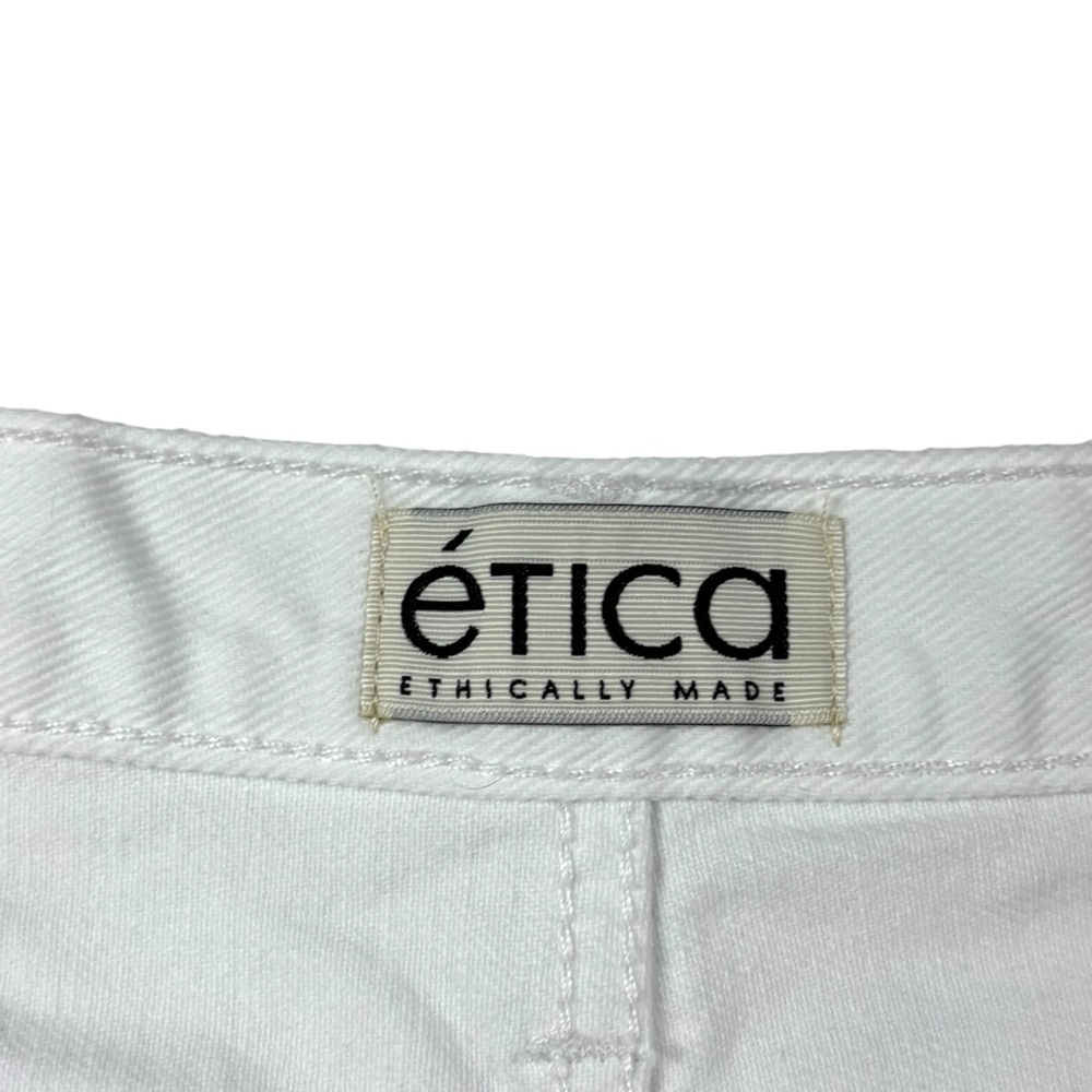 ETICA COTTON VINTAGE WHITE HAVEN HIGH RISE RELAXED RAW HEM BUTTON FLY SHORTS - Picture 11 of 12